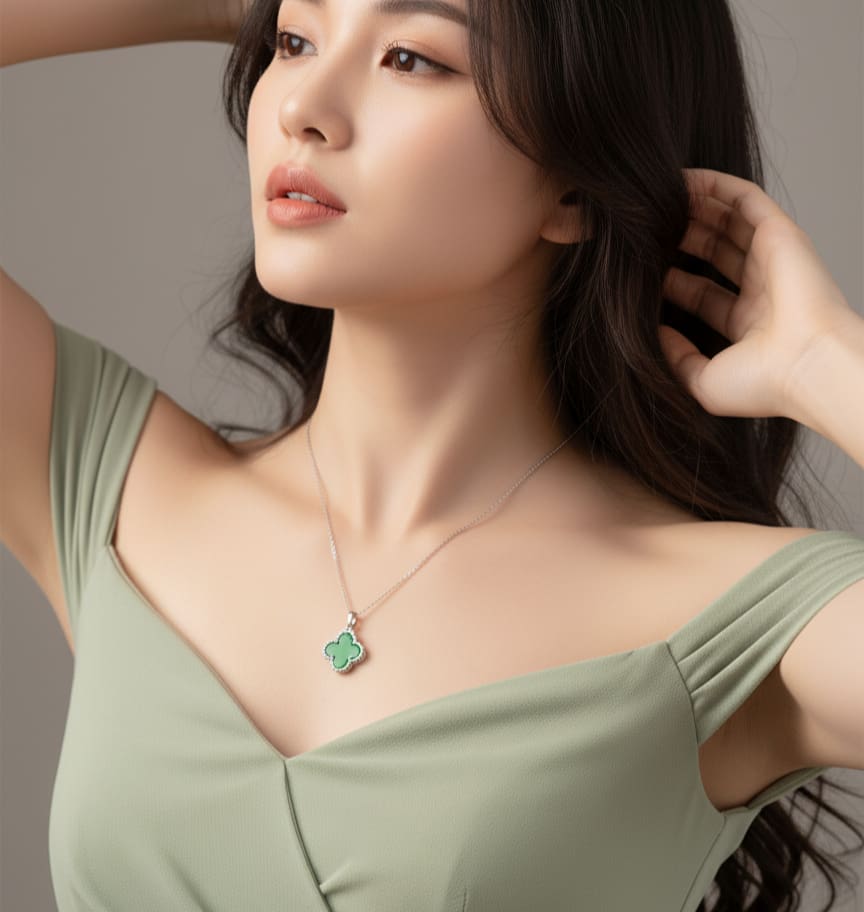 قلادة كلوفر خضراء - الصورة 2