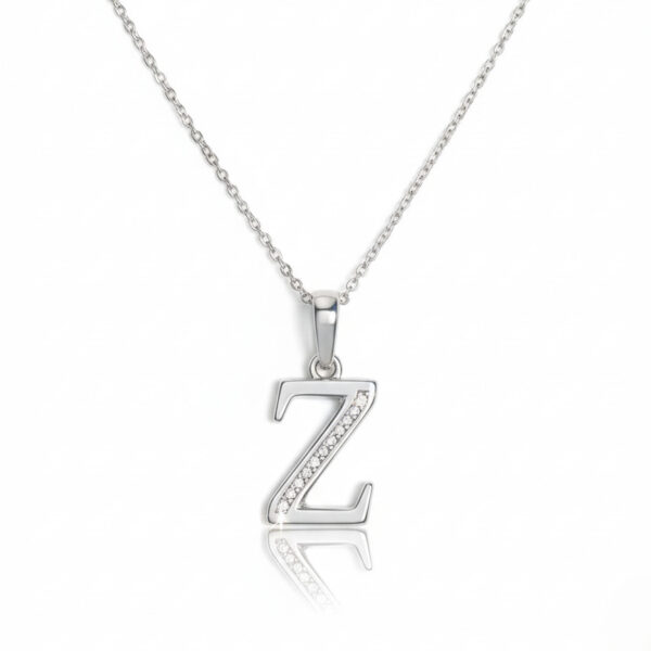 قلادة حرف Z مرصع زاركون