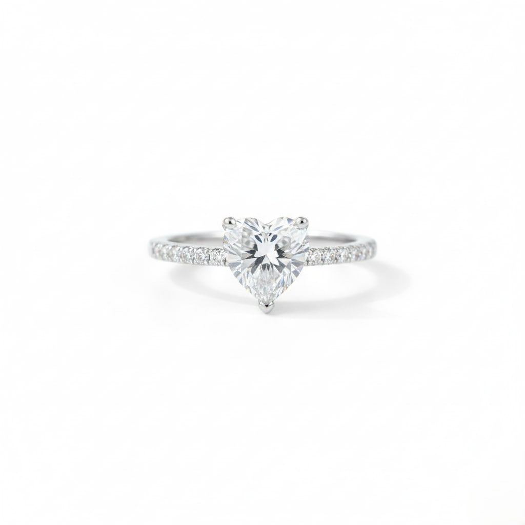 خاتم القلب المرصع بالزاركون