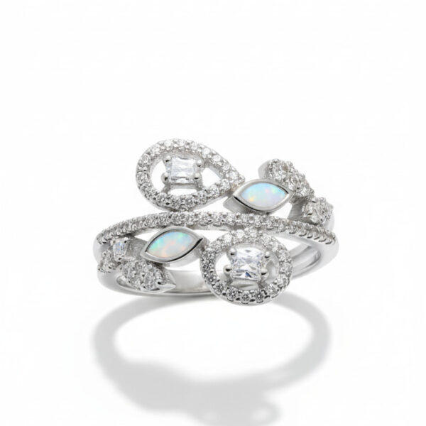 خاتم زهرة بتلات الأوبال والزركون